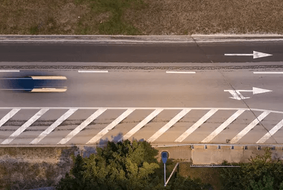 Comment bien freiner en voiture ?