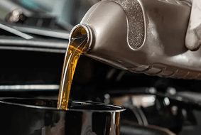 Fuite d’huile moteur : causes, solutions et conseils