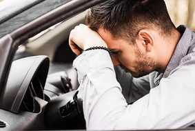 Les meilleurs accessoires pour soulager des douleurs de dos en voiture