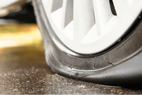 Que faire en cas d'éclatement d'un pneu ?