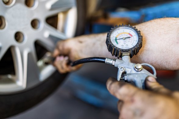 Pourquoi, et à quelle fréquence contrôler la pression des pneus ?