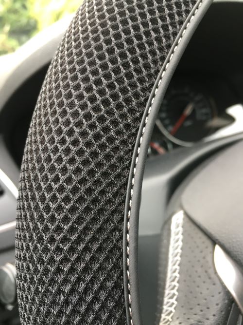 Couvre-volant CUSTO Twister mesh noir